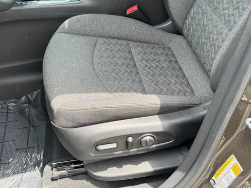 Used 2024 Chevrolet Equinox LT w/ LPO, Floor Liner Package FWD image 21