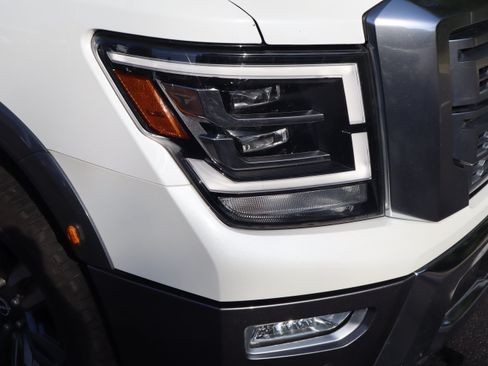 Used 2023 Nissan Titan Platinum Reserve w/ Moonroof Package AWD/4WD image 13