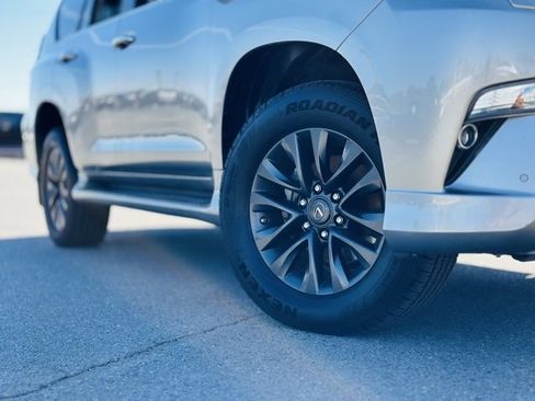 Used 2023 Lexus GX 460 Premium image 12