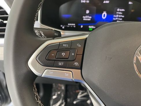 New 2025 Volkswagen Taos SE AWD/4WD image 16