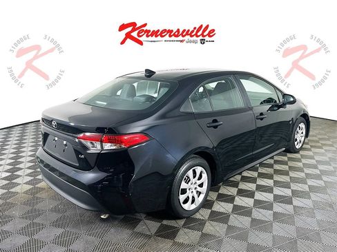 Used 2024 Toyota Corolla LE image 7
