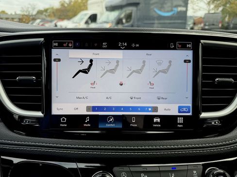 New 2026 Chrysler Pacifica Select image 21