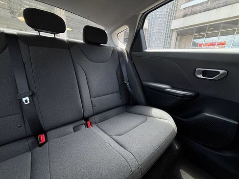 Used 2025 Kia K4 FWD image 37