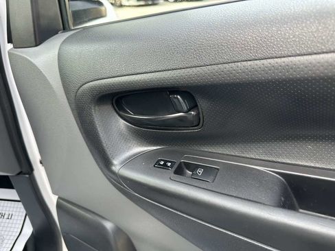 Used 2020 Nissan NV200 S image 26
