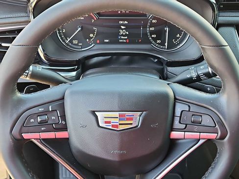 Used 2025 Cadillac XT6 Luxury FWD image 19