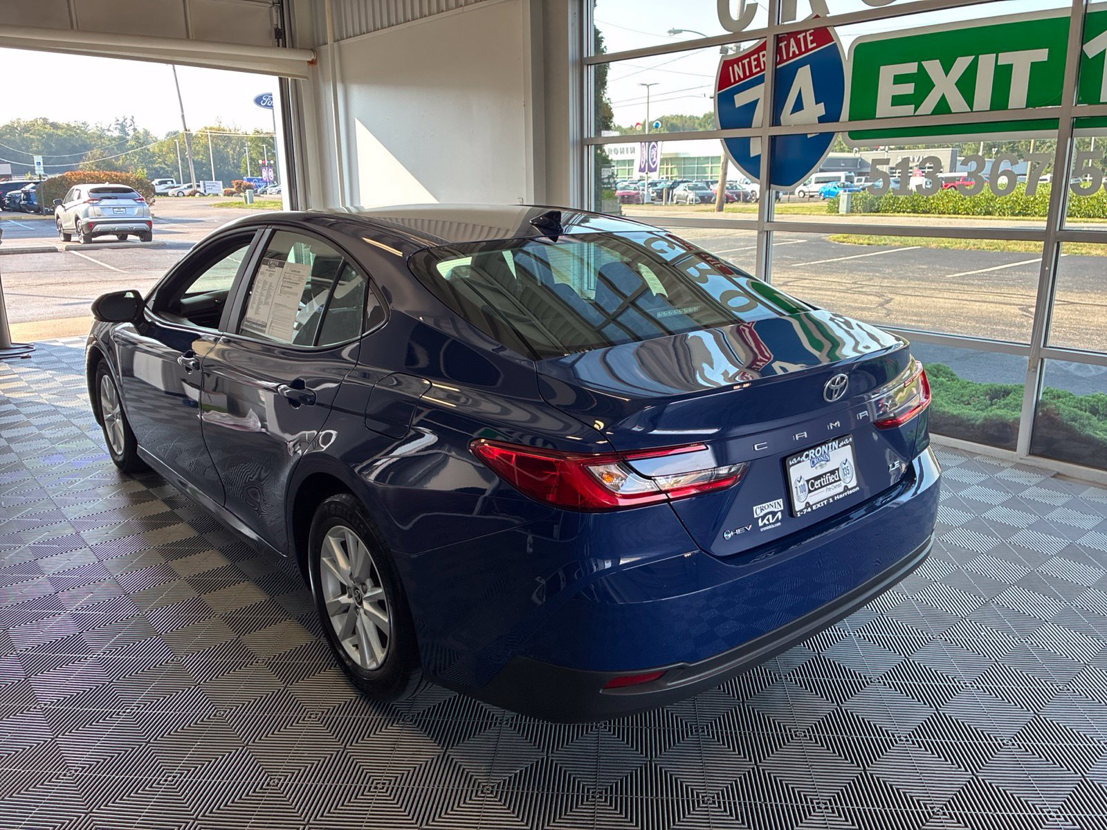 Used 2025 Toyota Camry LE FWD image 4