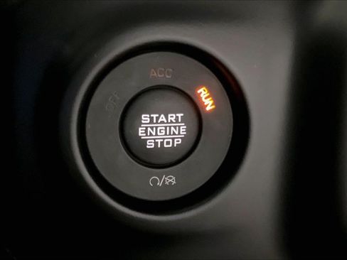 Used 2021 Jeep Wrangler Unlimited Rubicon AWD/4WD image 36