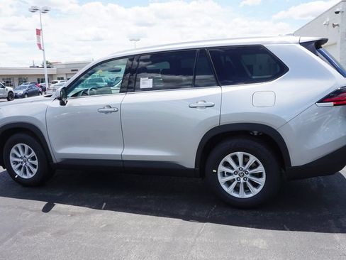 New 2026 Toyota Grand Highlander AWD image 8