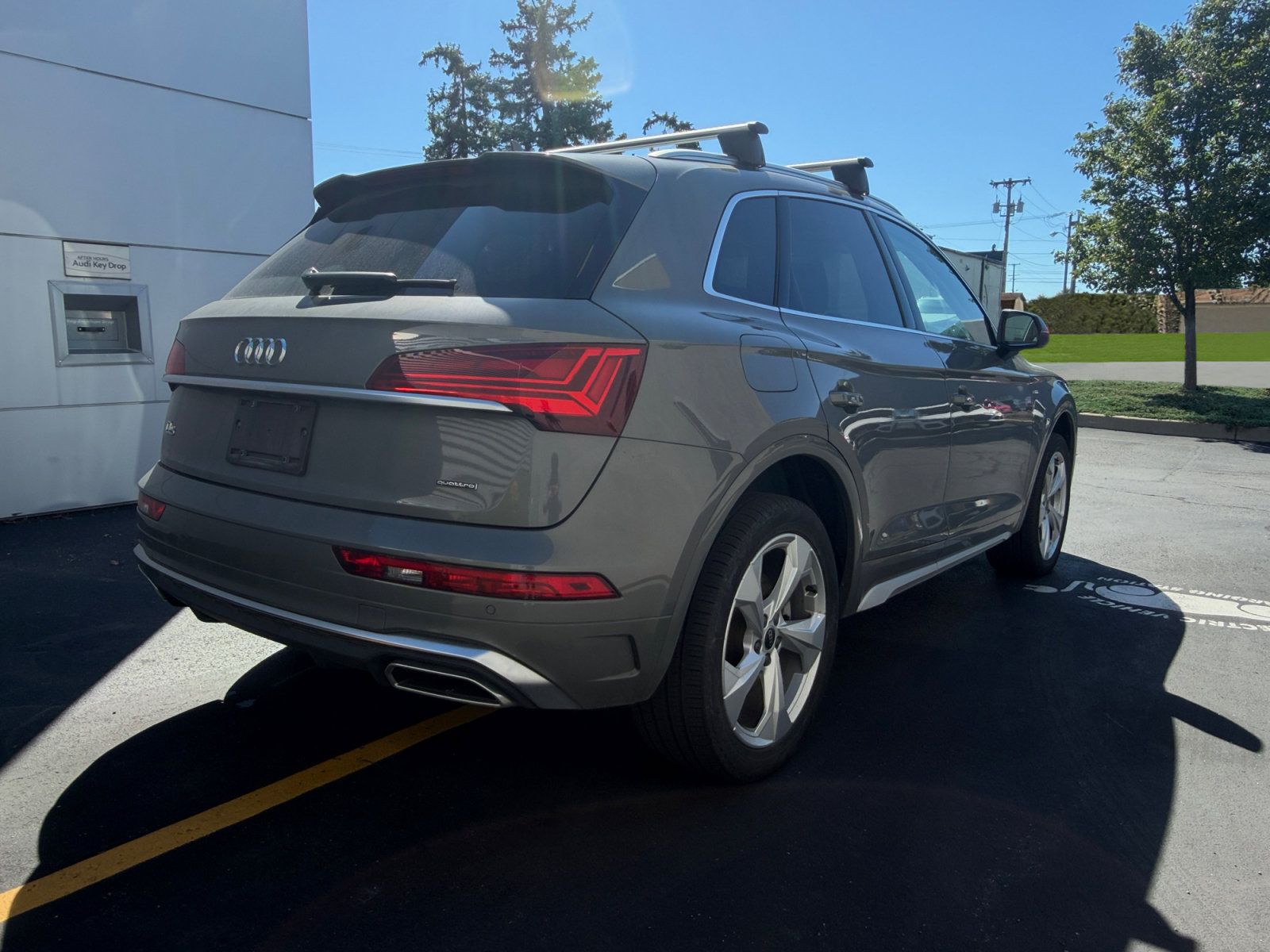 Used 2025 Audi Q5 2.0T Premium Plus w/ Premium Plus Package AWD/4WD image 10