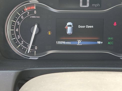 Used 2016 Honda Pilot Touring image 17