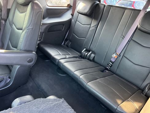 Used 2017 Cadillac Escalade Premium Luxury AWD/4WD image 16