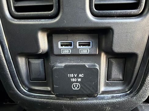 Used 2019 Jeep Grand Cherokee Limited AWD/4WD image 15