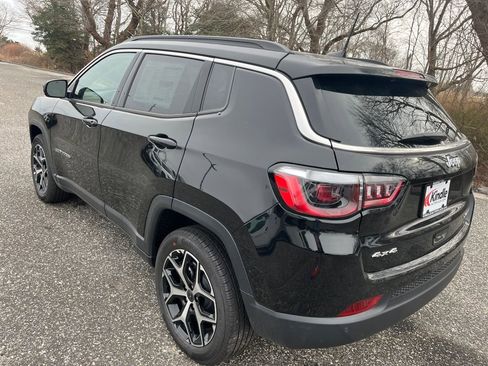 New 2026 Jeep Compass Limited w/ Sun, Sound & Navigation Group AWD/4WD image 30