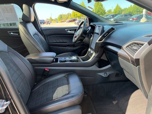 Used 2024 Ford Edge ST-Line w/ Cargo Accessory Package AWD/4WD image 11