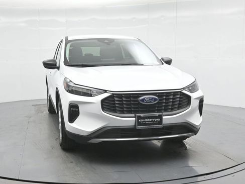New 2025 Ford Escape Active image 50