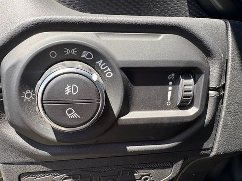 Used 2026 Jeep Gladiator Rubicon AWD/4WD image 15