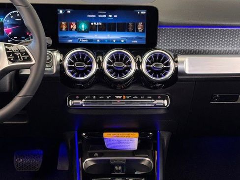 Certified 2025 Mercedes-Benz GLB 250 image 8