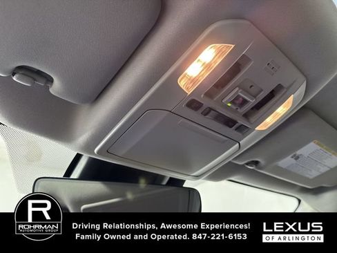 Used 2023 Toyota Highlander Platinum AWD/4WD image 10