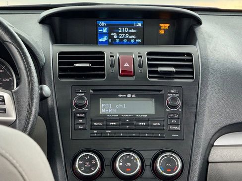 Used 2015 Subaru Forester 2.5i Premium w/ Popular Package #2 AWD/4WD image 17