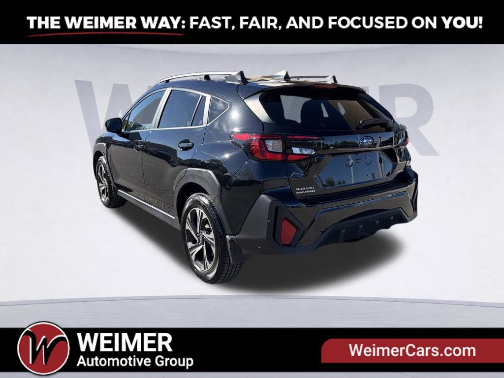 Used 2025 Subaru Crosstrek 2.5i Premium AWD/4WD image 2