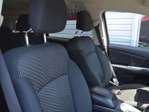 Used 2016 Dodge Journey SXT FWD image 20