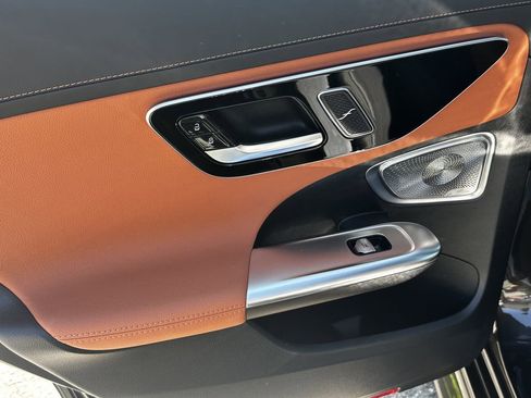 Certified 2025 Mercedes-Benz C 300 Sedan image 24