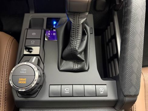 New 2026 Toyota 4Runner Limited AWD/4WD image 21