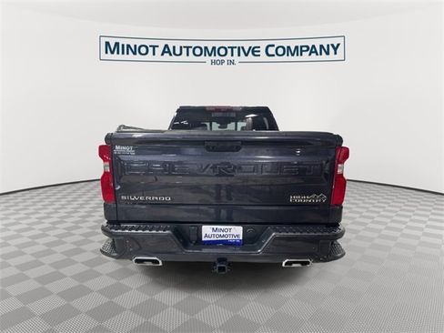 Used 2024 Chevrolet Silverado 1500 High Country w/ Technology Package image 7
