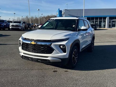New 2026 Chevrolet TrailBlazer LT w/ Convenience Package FWD image 8