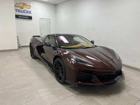 Used 2023 Chevrolet Corvette Z06 image 9