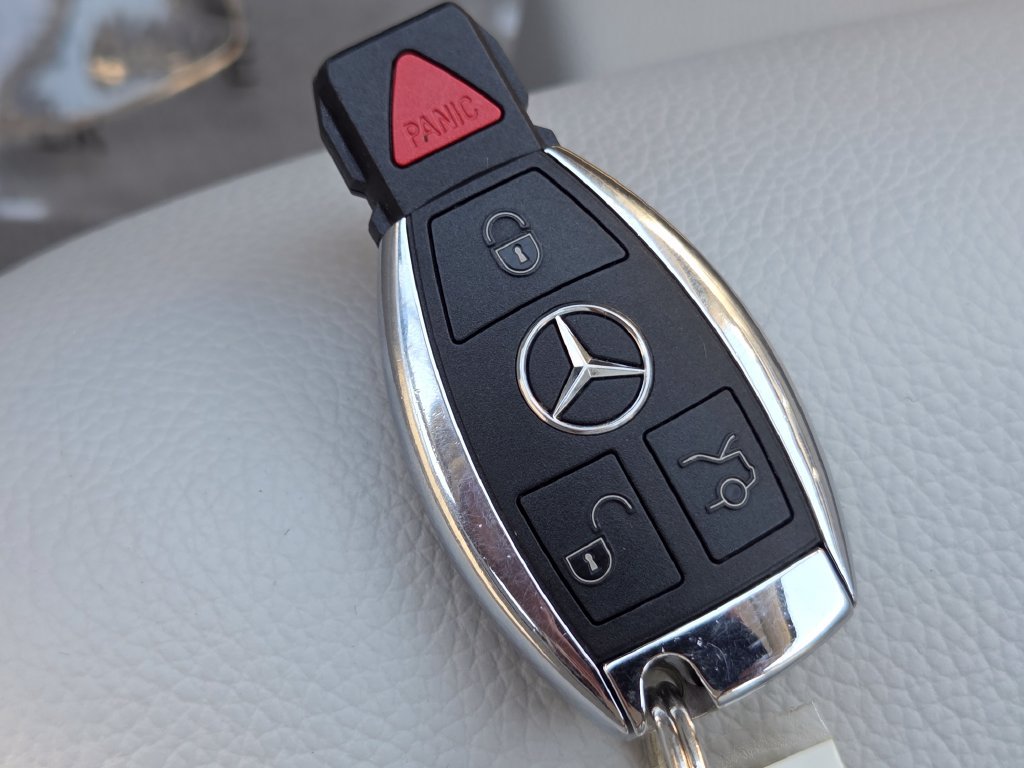 Used 2014 Mercedes-Benz E 350 Sedan image 42