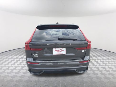 Used 2022 Volvo XC60 T8 R-Design w/ Advanced Package AWD/4WD image 13