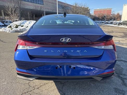 Used 2023 Hyundai Elantra SEL image 14