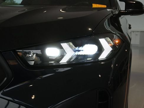 Used 2025 BMW X6 M60i AWD/4WD image 23