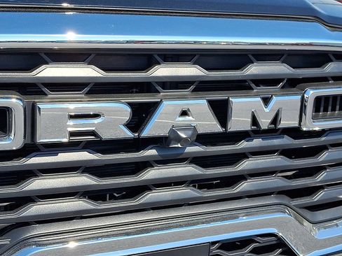 Used 2025 RAM 2500 Big Horn AWD/4WD image 35