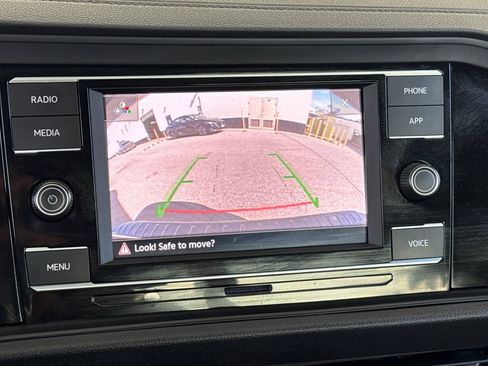 Used 2024 Volkswagen Jetta Sport image 23