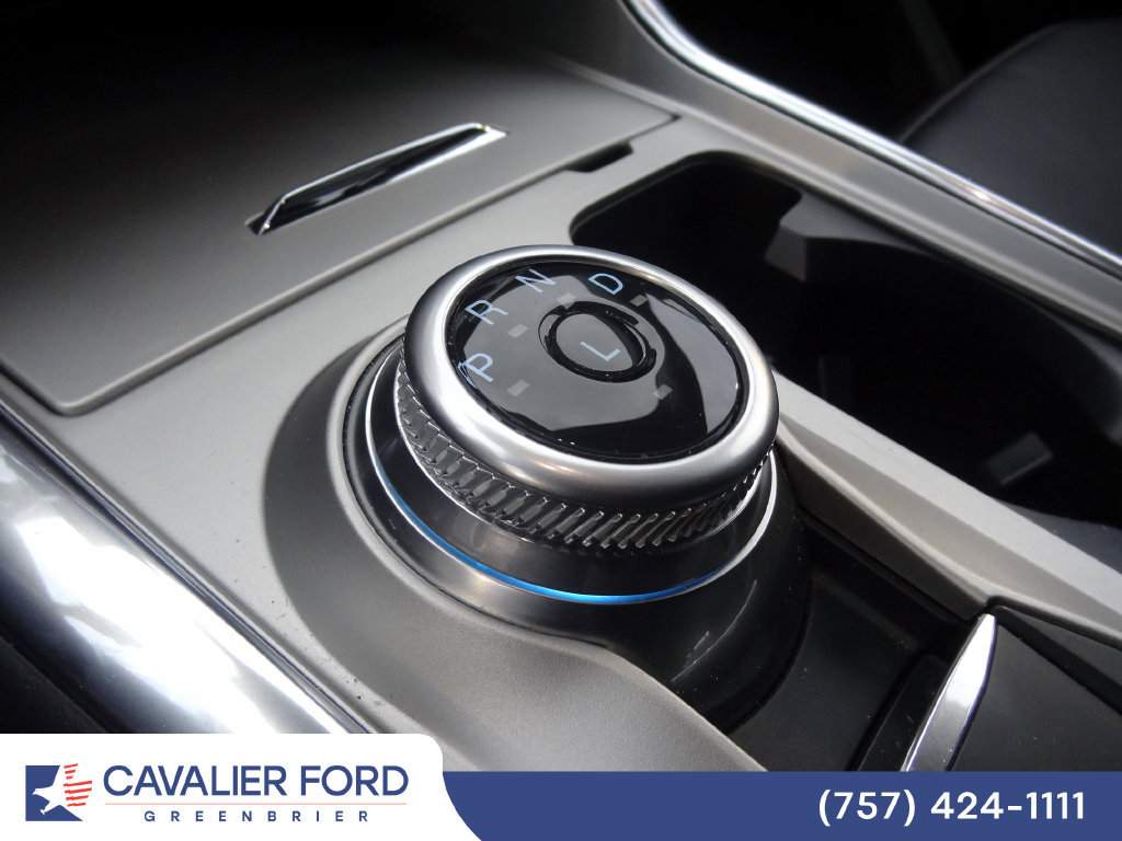 Used 2022 Ford Explorer XLT w/ Equipment Group 202A AWD/4WD image 12