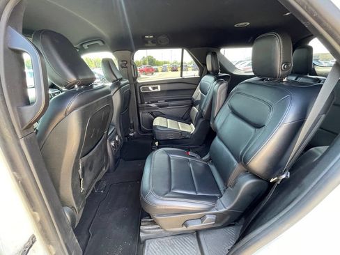 Used 2020 Ford Explorer XLT w/ Equipment Group 202A AWD/4WD image 20