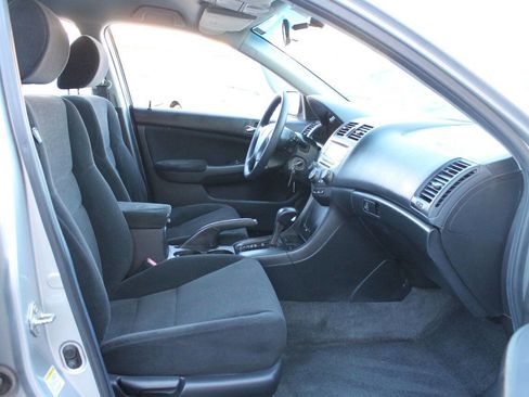 Used 2007 Honda Accord LX image 32