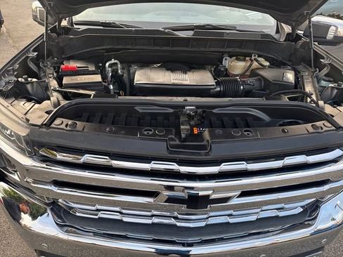 Used 2019 Chevrolet Silverado 1500 LTZ w/ LTZ Premium Package image 22