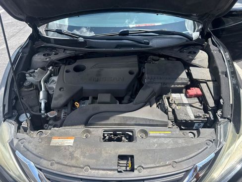 Used 2016 Nissan Altima 2.5 S w/ Power Driver Seat Package FWD image 6