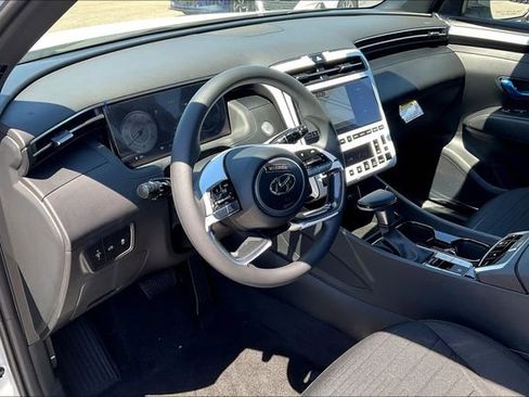 Used 2024 Hyundai Santa Cruz SEL w/ Activity Package image 6