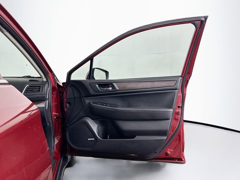 Used 2017 Subaru Outback 3.6R Limited image 34