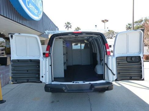 Used 2021 Chevrolet Express 2500 w/ Driver Convenience Package image 14