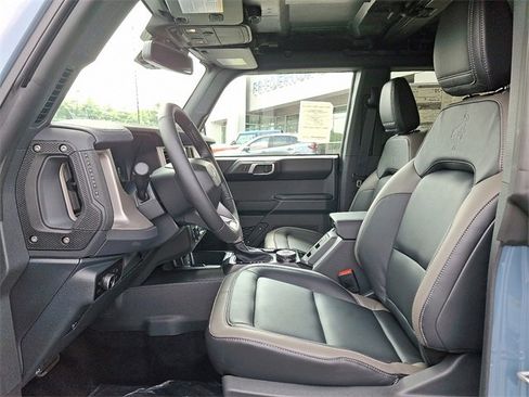 New 2025 Ford Bronco Outer Banks image 9