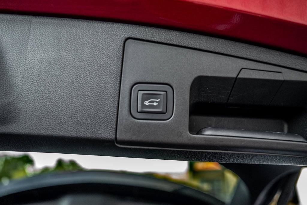 Used 2019 Cadillac XT4 Sport FWD image 21