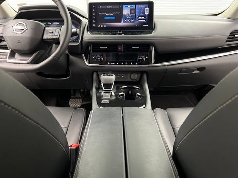 Used 2026 Nissan Rogue SL FWD image 42