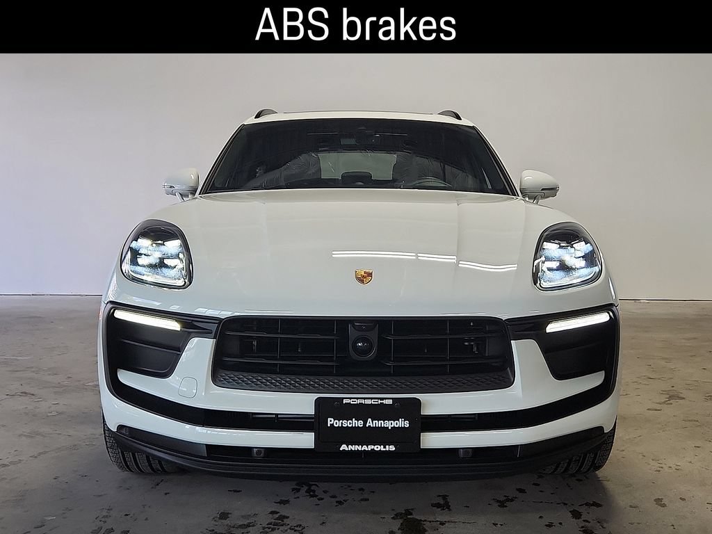 Used 2026 Porsche Macan AWD/4WD image 8