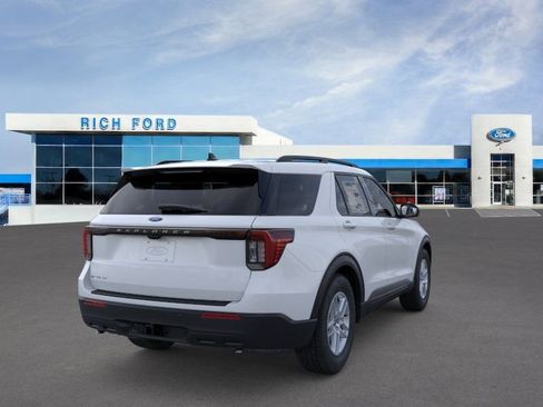 New 2026 Ford Explorer Active RWD image 12