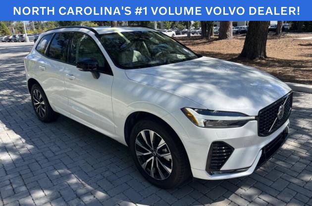 Used 2025 Volvo XC60 B5 Core AWD/4WD image 1